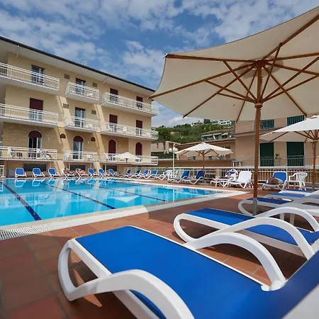 Benacus فندق توري ديل بيناكو