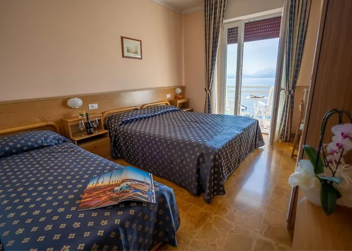 Hotel Benacus Torri Del Benaco