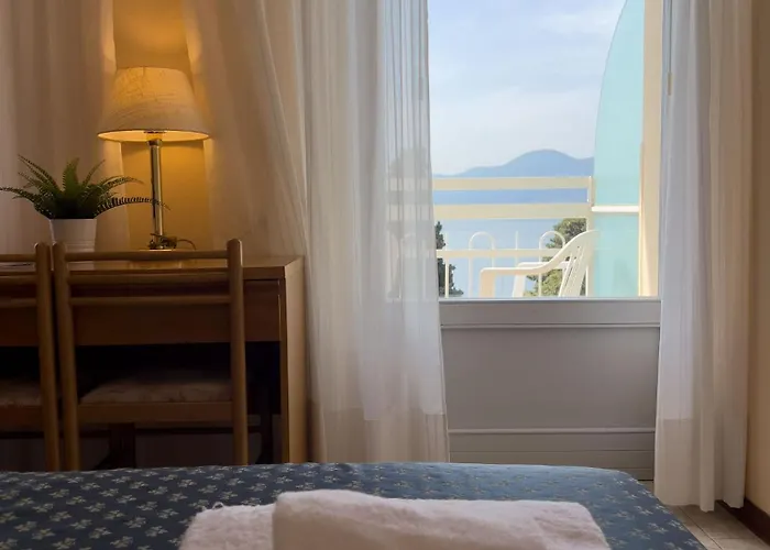 Benacus 3* Torri Del Benaco