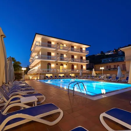 Hotel Benacus