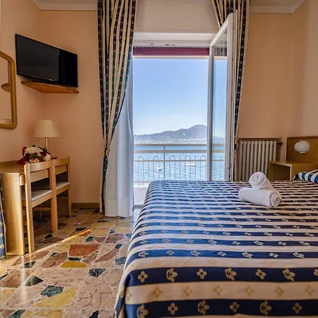 Hotel Benacus