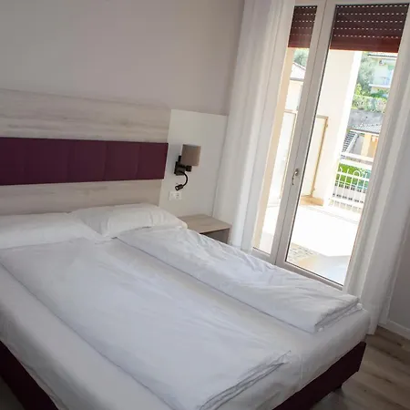 Benacus Otel Torri Del Benaco