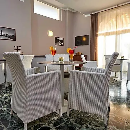 Hotel Benacus