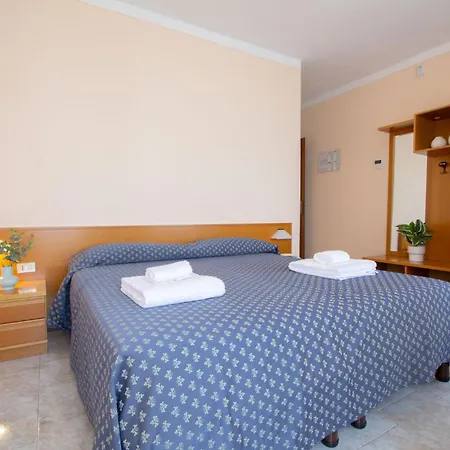 Benacus 3* Torri Del Benaco