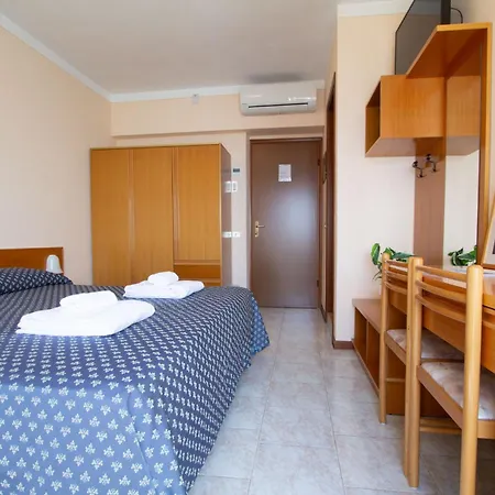 Benacus 3* Torri Del Benaco