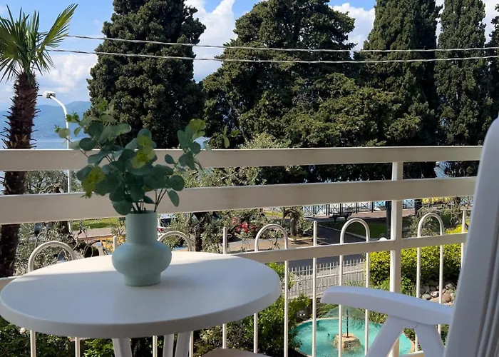 Hotel Benacus Torri Del Benaco