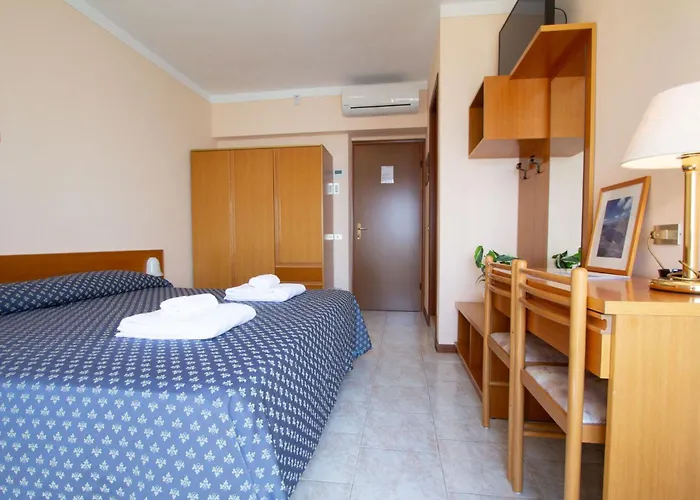 Benacus 3* Torri Del Benaco